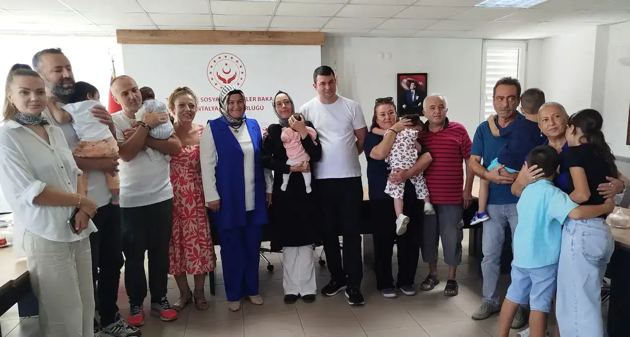 Antalya'da 351 Çocuk Koruyucu Ailelerine Kavuştu 5